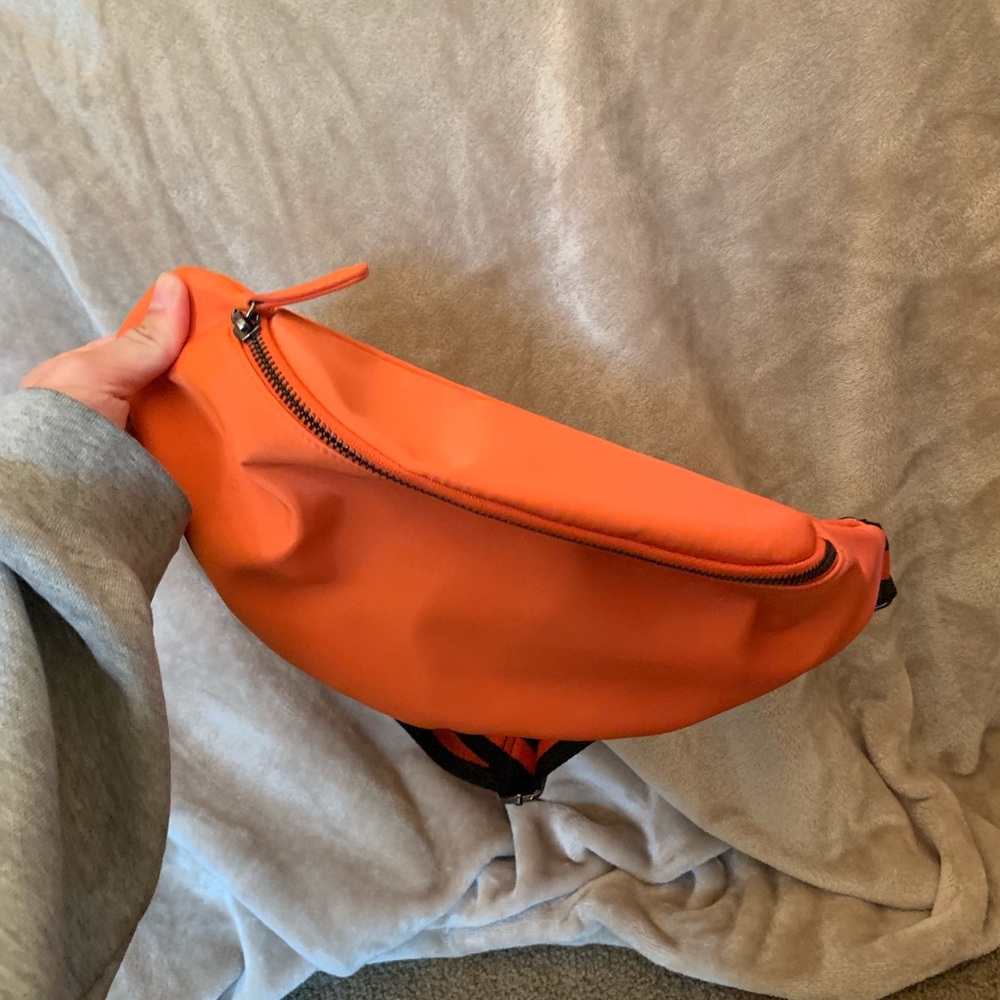 Fanny pack